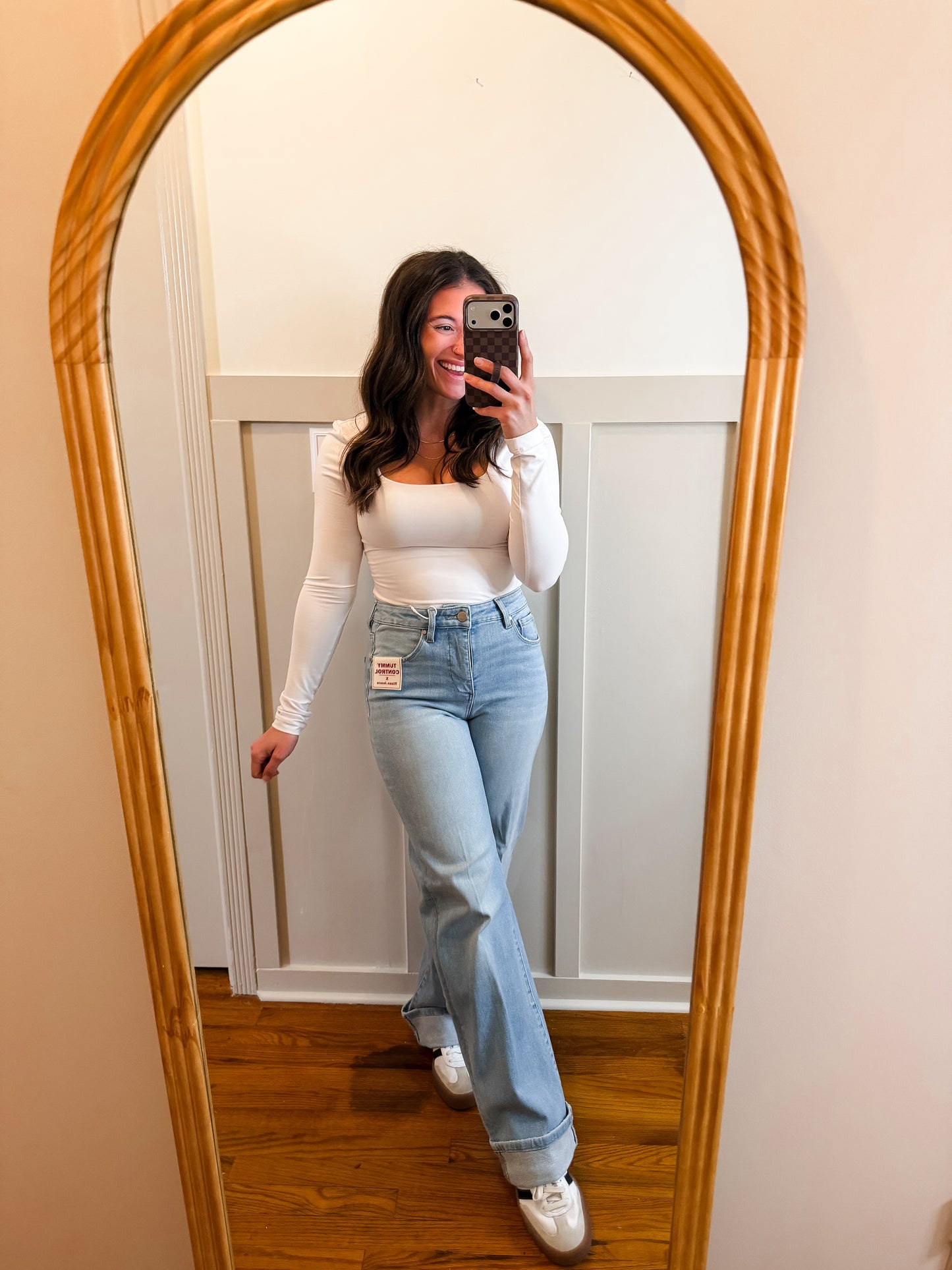 Light Cuffed Wide Leg Risen HR tummy control