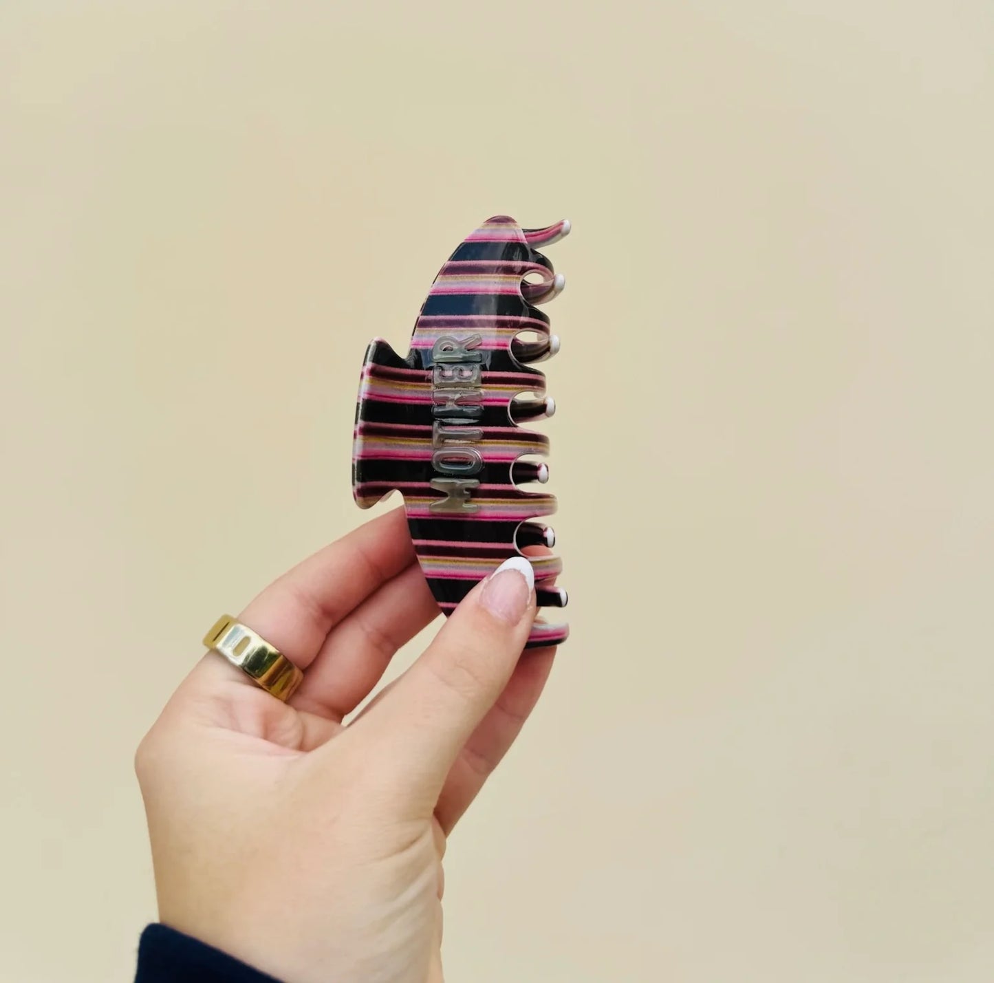 Striped mother claw clip