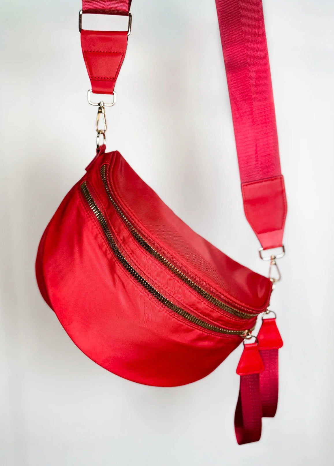 Pre-order CROSSBODY BAG!